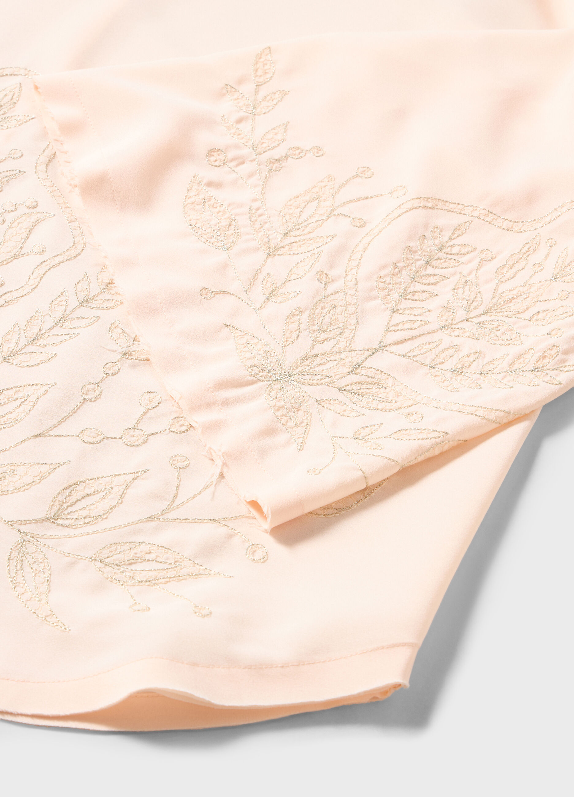 Embroidered blouse_6