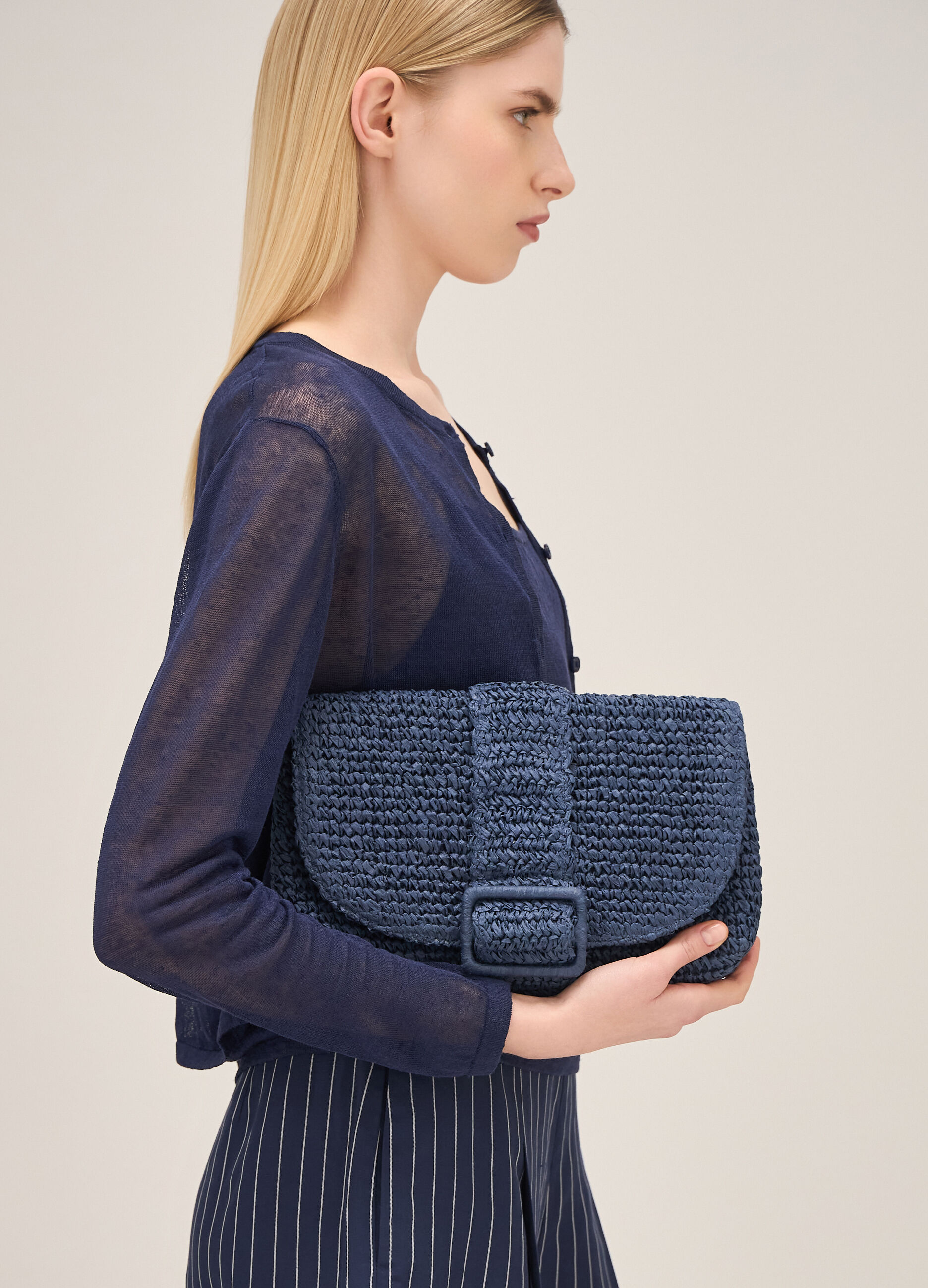Woven paper straw clutch_0